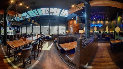 Browns Socialhouse - Tsawwassen