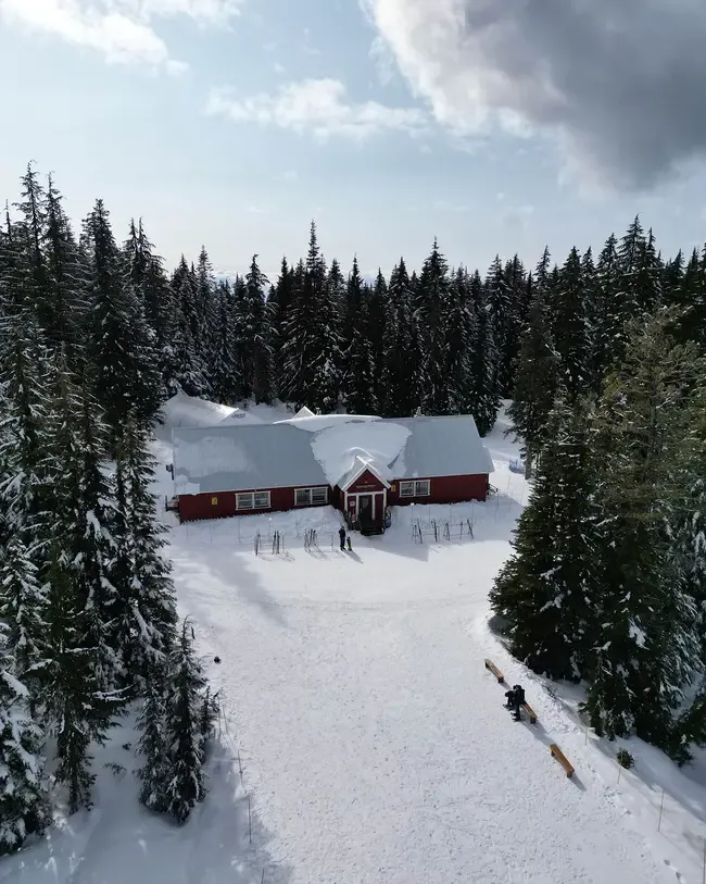 Hollyburn Lodge