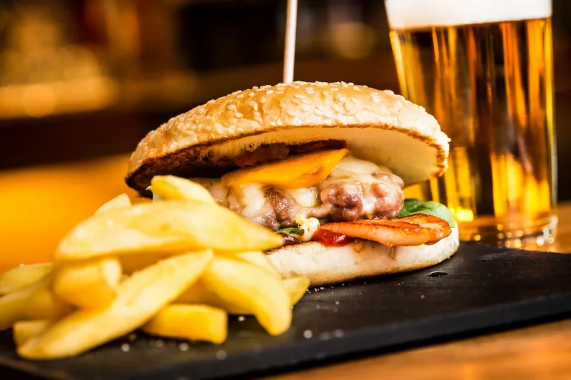 Kelly's Pub