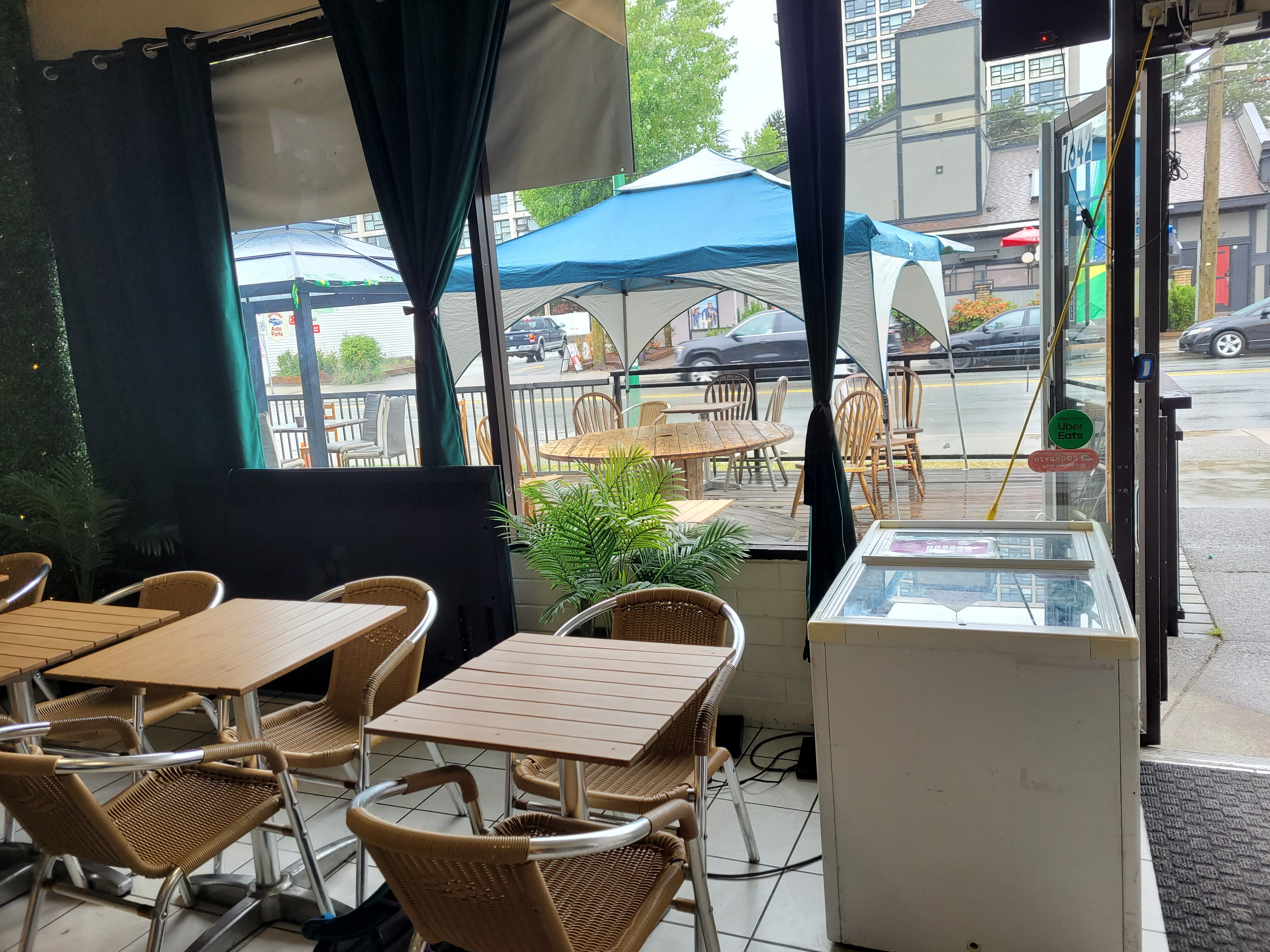 Mineiros Brazilian Bistro
