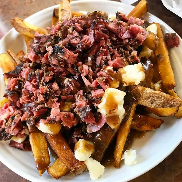 Estrella's Montreal Deli & Cafe