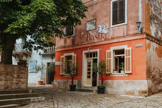 Burnt Orange Cafe + Bistro