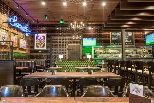 Browns Socialhouse King George