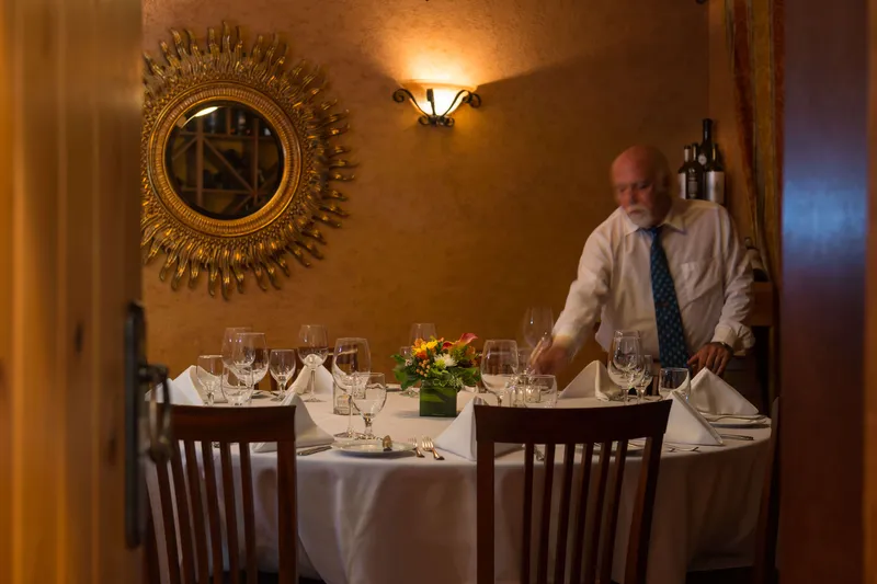 Illuminate Restorante