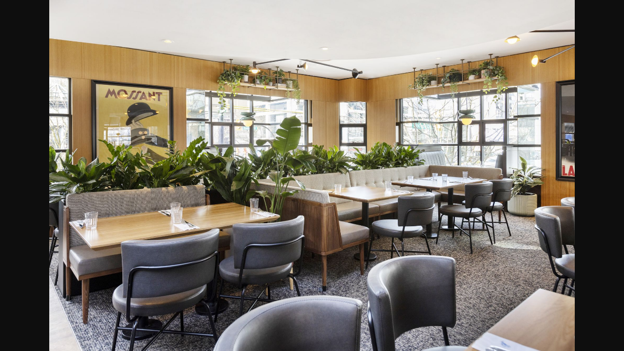 Earls Kitchen & Bar - Robson