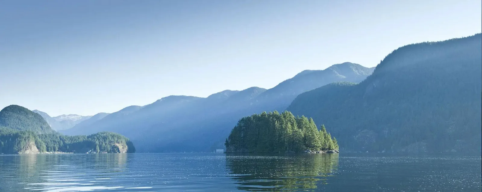 Deep Cove Kayak Centre