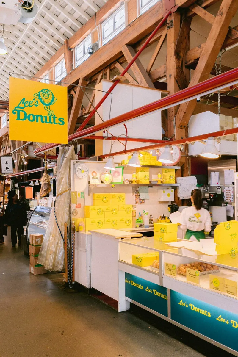 Lee's Donuts Willowbrook Mall