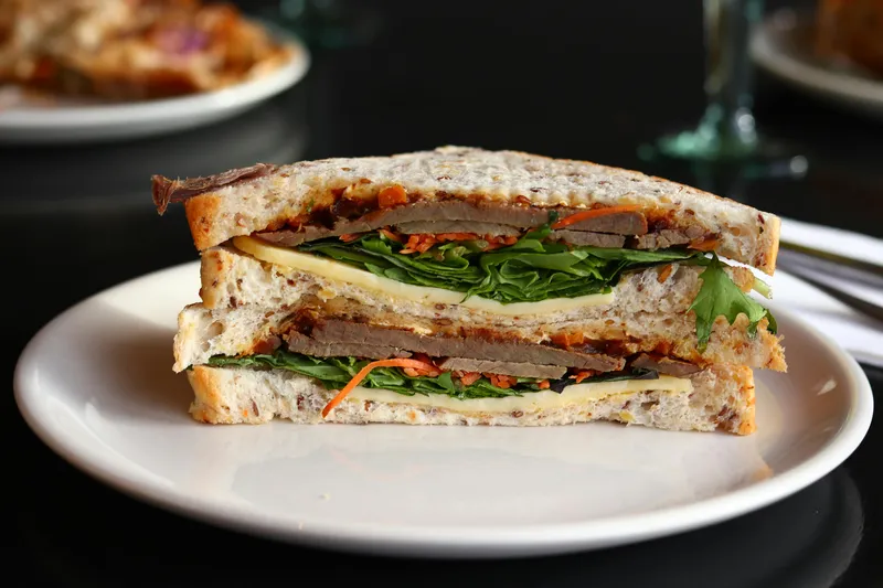 Grounds & Greens Café